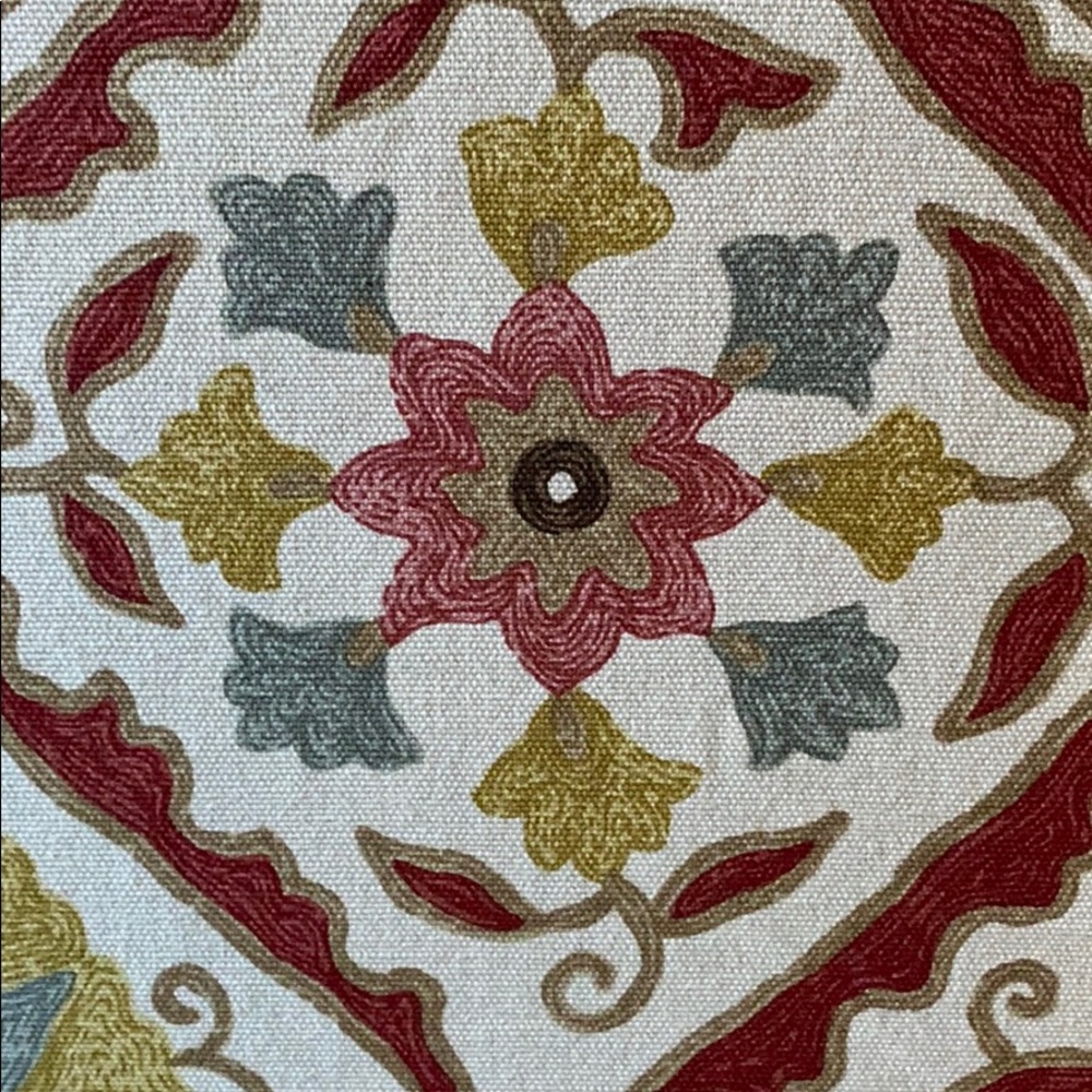 BUNDLE AND SAVE! OPEN TO OFFERS😊